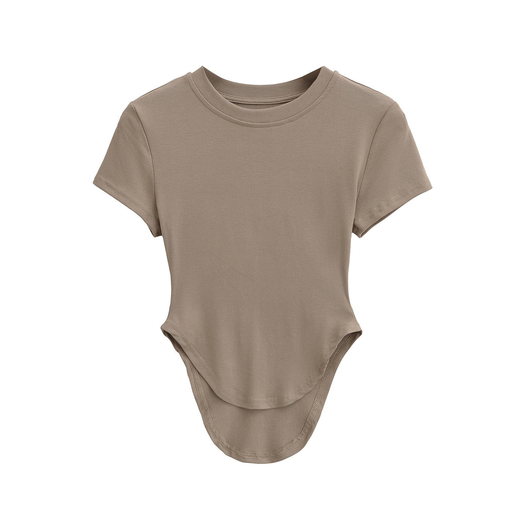 Dame figursyet kortærmet bodysuit med moderne schnitlinjer og raffinerede detaljer Stilla