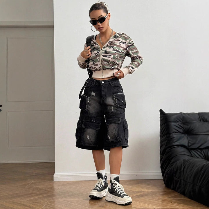 Kvindernes cropped hoodie jakke i moderne camouflage stil Stilla