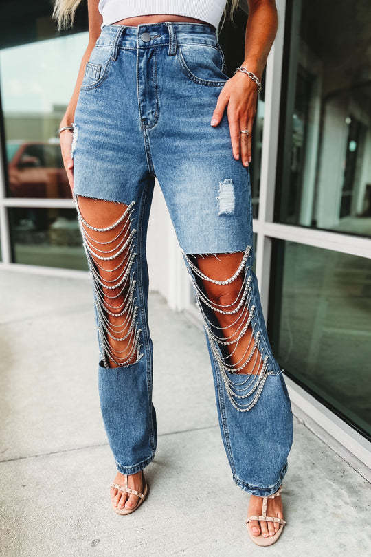 Dame jeans-shorts med trendy kædeaccenter og distressed detaljer Stilla