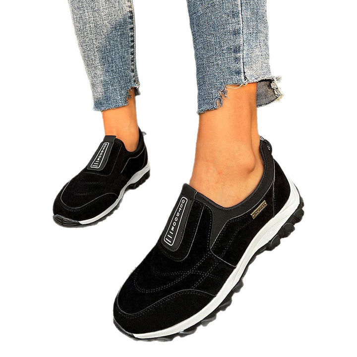 Dame komfortable outdoor sneakers med skridsikker sål og elastisk indgang Stilla