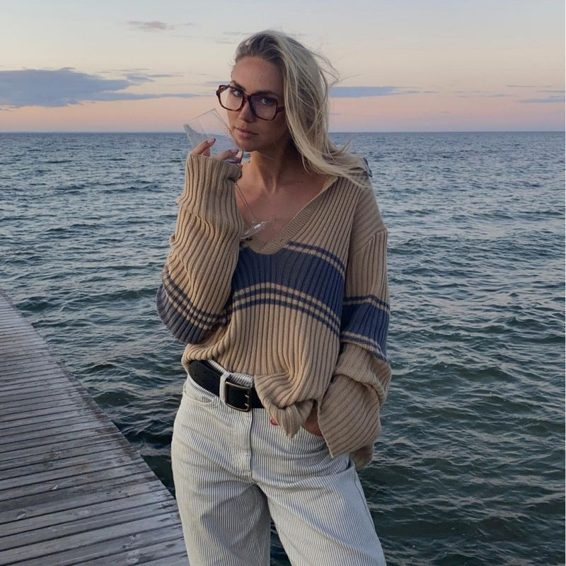 Dame Oversized Strikpullover med V-Udsnit og Stribedetaljer Stilla