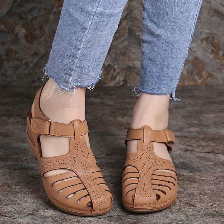 Dame komfort-sandaler med moderne remdesign og åndbart overmateriale Stilla