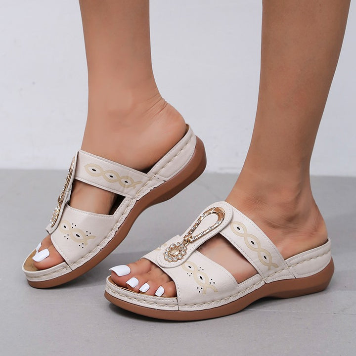 Dame Clogs med elegant smykkeapplikation og åndbart design Stilla
