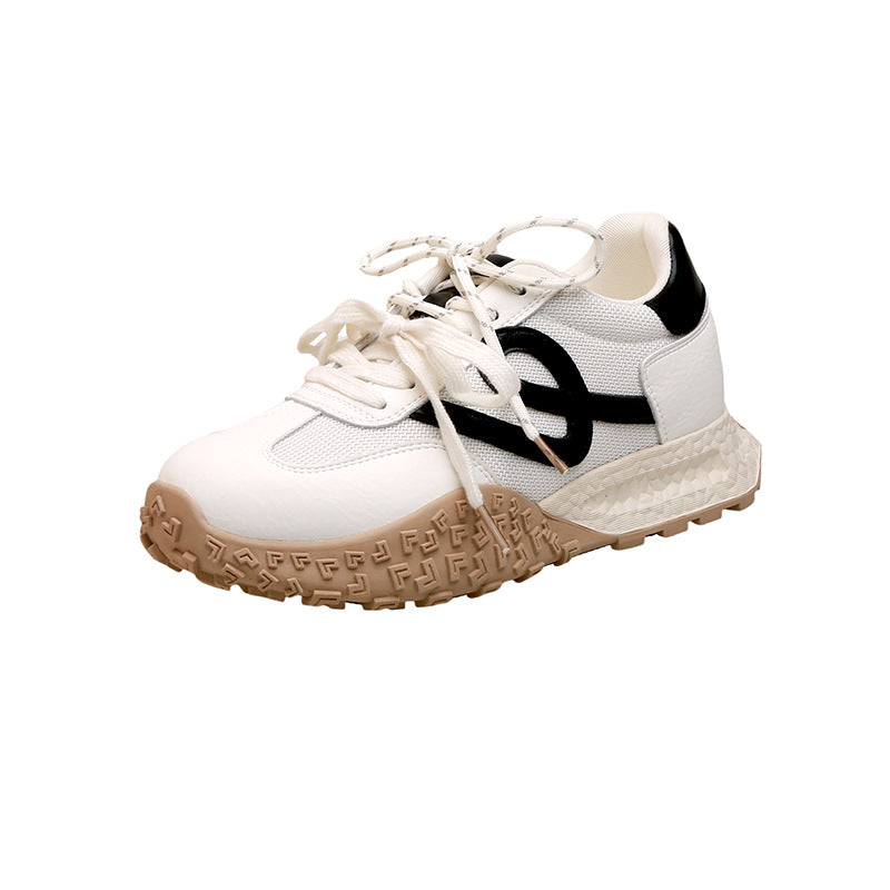 Dame sporty sneakers med åndbar mesh-overflade og robust profil Stilla
