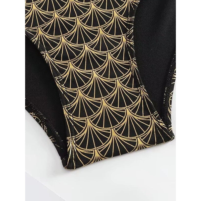 Dame triangel-bikini med elegant snit og moderne accenter Skovae