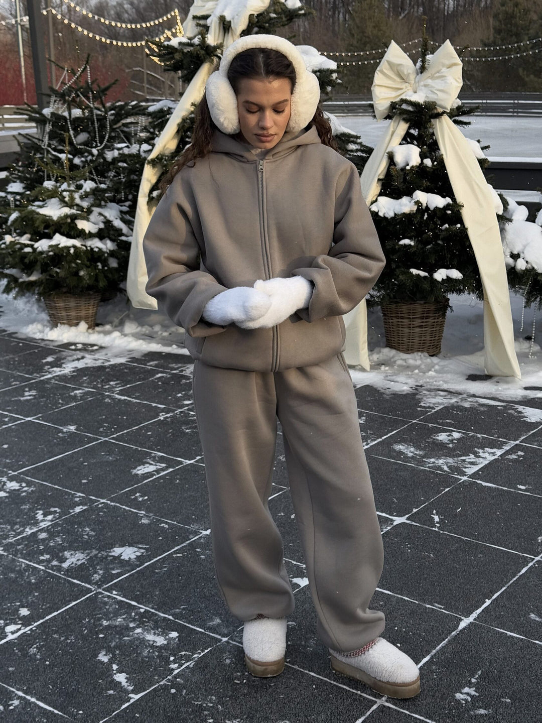 Kvinders oversized fleecejakke med fuld lynlås og afslappet snit