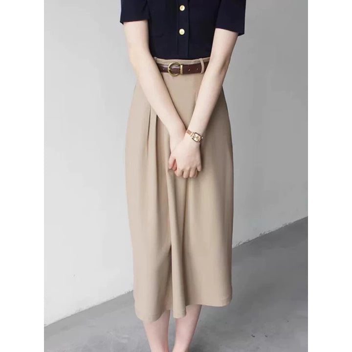 Dame kortærmet bluse med elegante knapper og klassisk krave Stilla