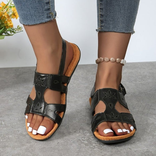 Dame Komfortable Riemchen-sandaler med elegant perforering og justerbar rem Stilla