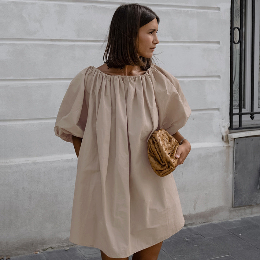 Dame Off-Shoulder Kjole med voluminøse ærmer og praktiske lommer Stilla