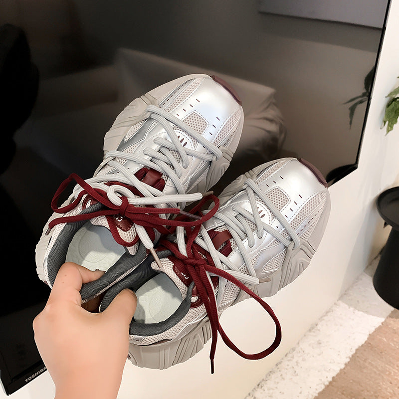 Dame moderne sneakers med åndbart mesh-overmateriale og robust design Stilla