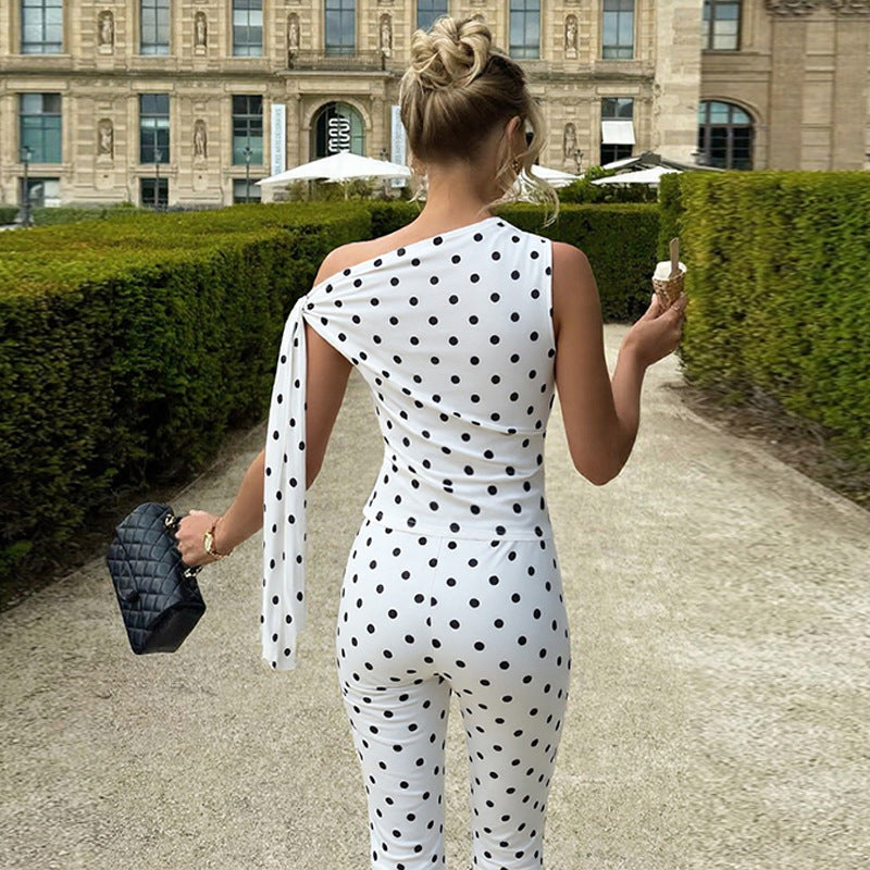 Dame Polka-Dot-Éntegrated med asymmetrisk snit Skovae