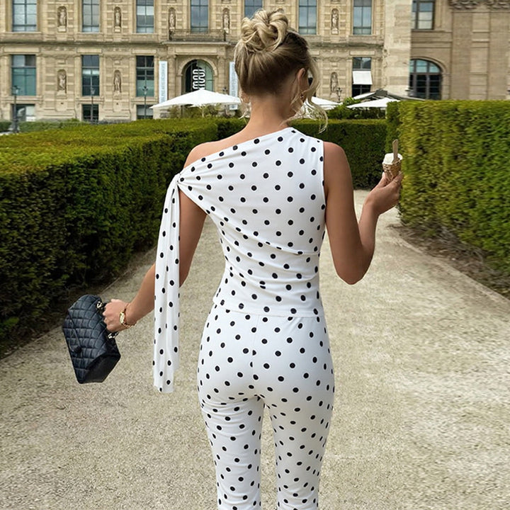 Dame Polka-Dot-Éntegrated med asymmetrisk snit Skovae