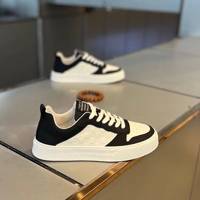 Femme Stilfulde Low-Top Sneakers med struktureret overmateriale Stilla
