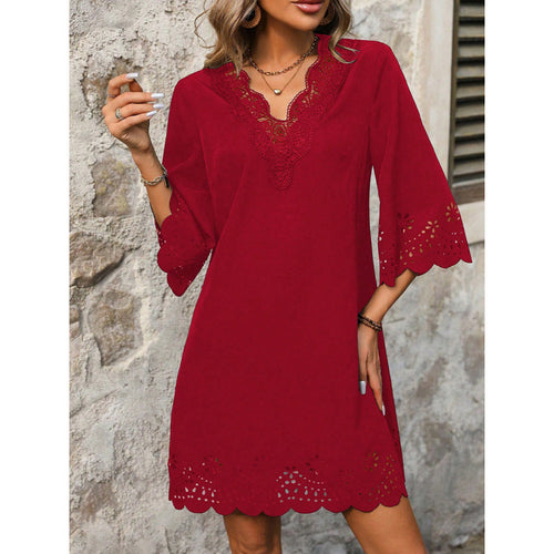 Damen Sommerkleid mit Spitzendetails und ausgestellten Ärmeln Skovae
