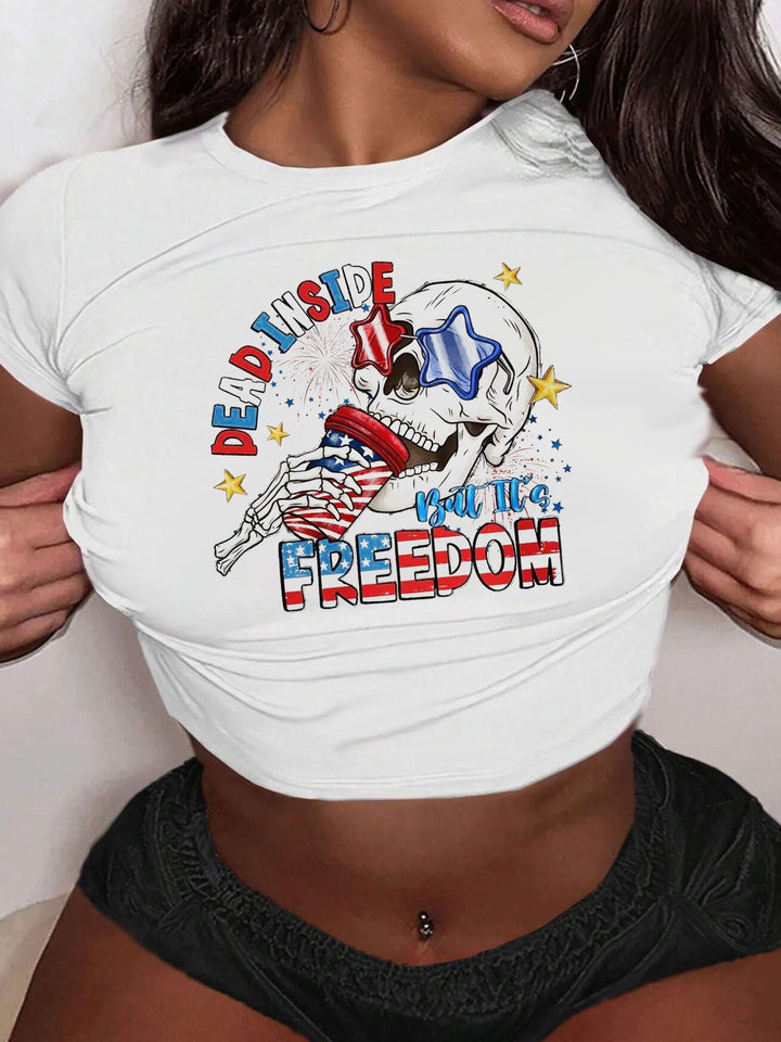 Dame Crop-T-shirt med kreativ læbe motiv og tætsiddende snit Skovae
