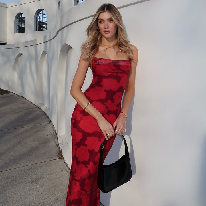 Dame elegant strapless maxikjole med raffineret batikmønster og tætsiddende snit Stilla