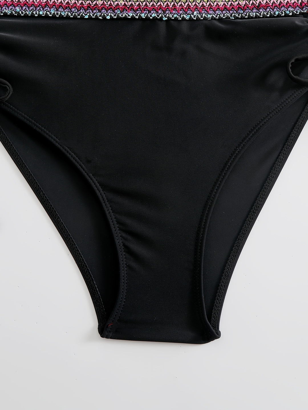 Dame Bikini-sæt med kvalitets broderi detaljer og justerbare stropper Stilla
