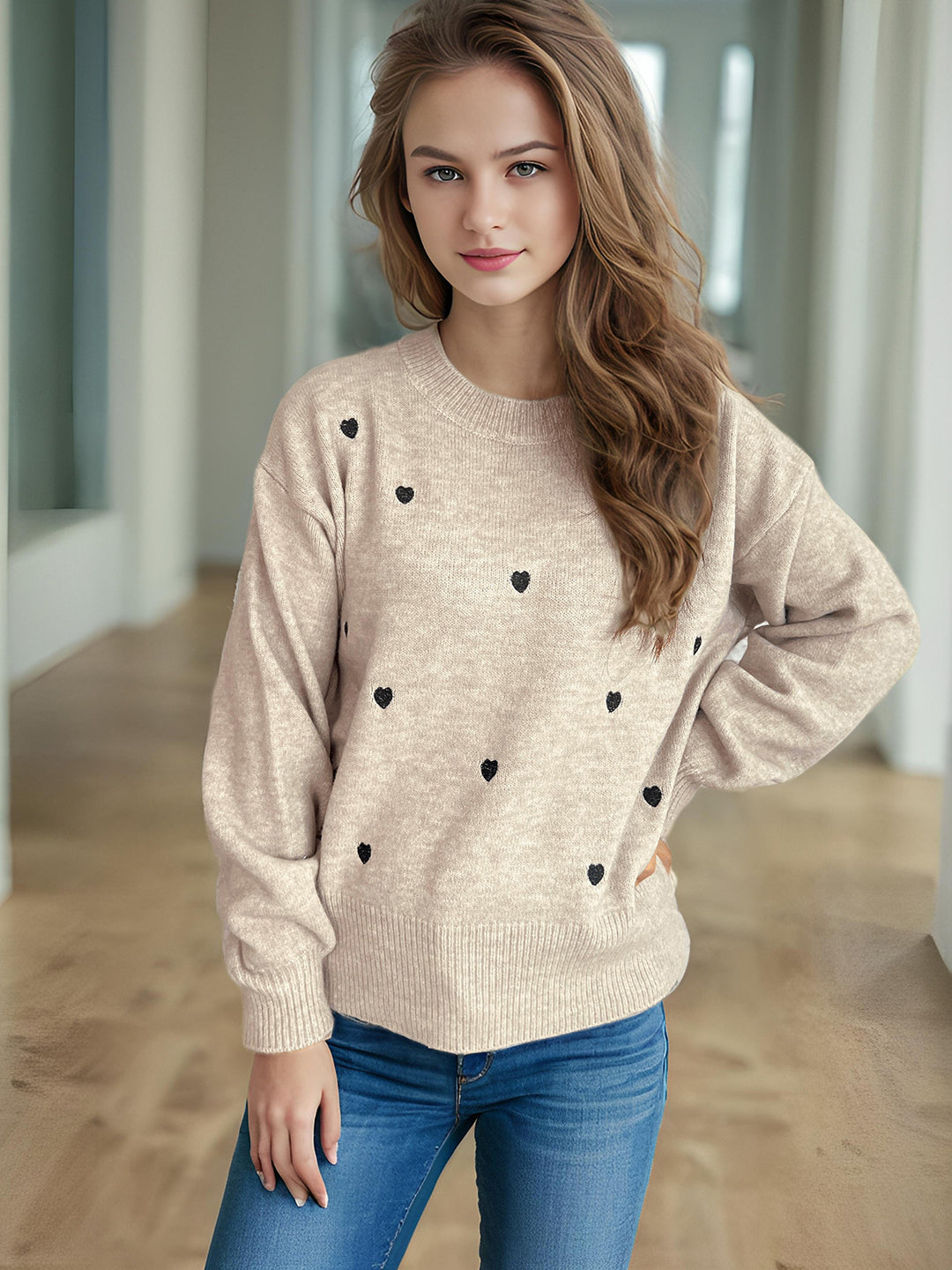 Kvinders sweater med legesyg hjerte mønster og afslappet pasform Stilla