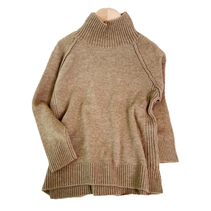 Kvinders moderigtige oversized sweater med struktureret ståkrave Stilla