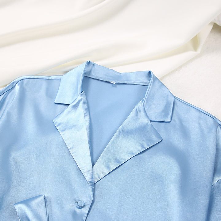 Dame Satin Pyjamas Sæt med smuk Bælte og elegant Knapdetalje Stilla
