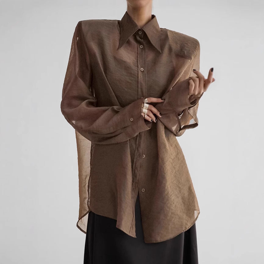 Dame transparent chiffonbluse med moderne snit og elegante detaljer Stilla