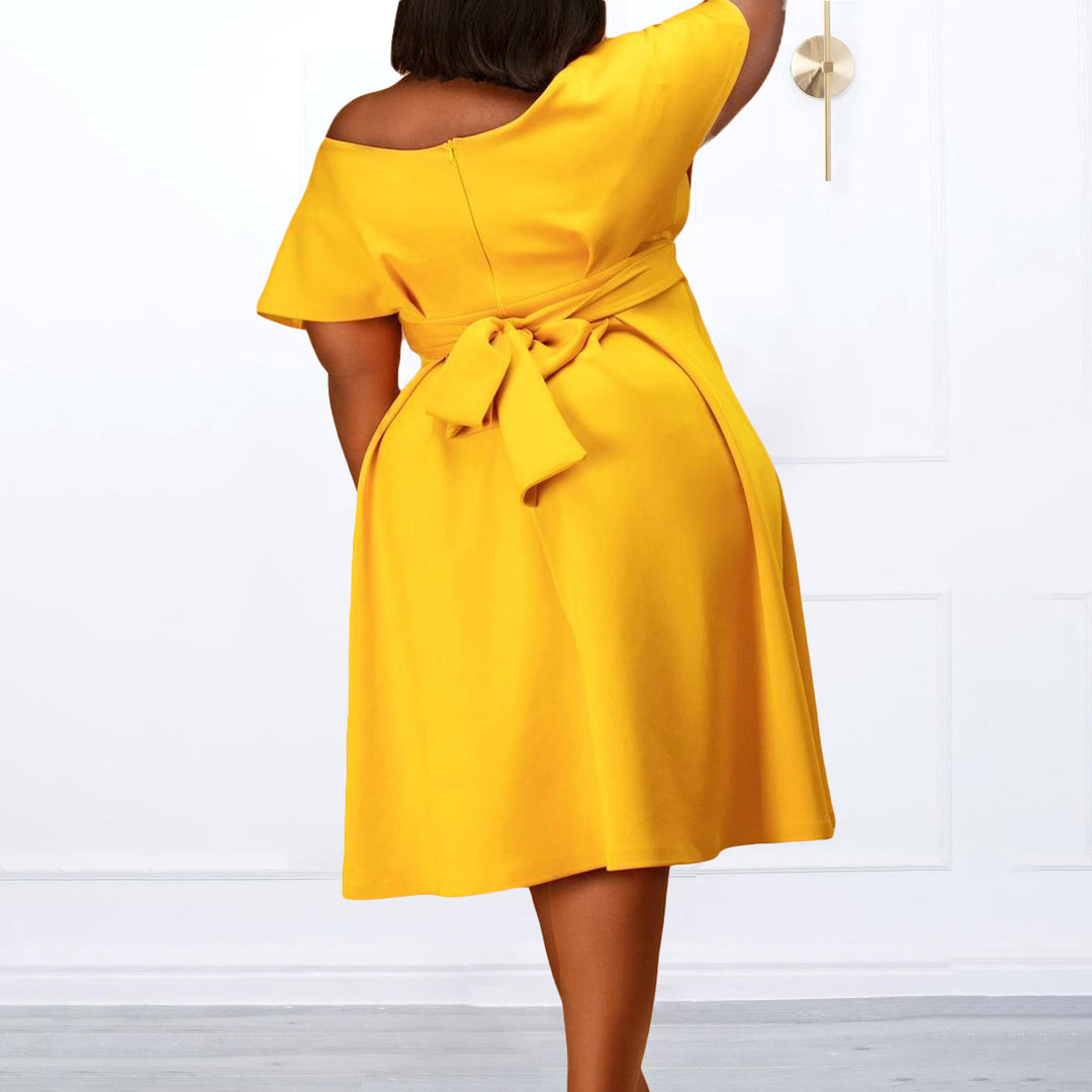 Dame Off-Shoulder Cocktailkjole med elegant indpakningsdesign Stilla