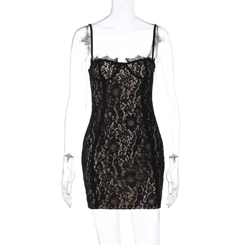 Dame Spids Mini Kjole med elegant Bustier Design og raffinerede Stropper Stilla