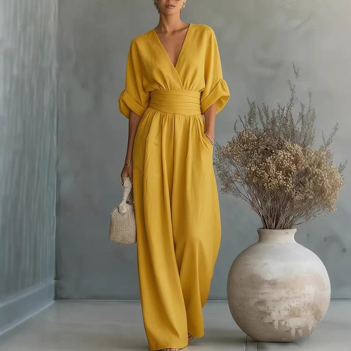 Dame jumpsuit med elegant V-udskæring og bredt ben Skovae