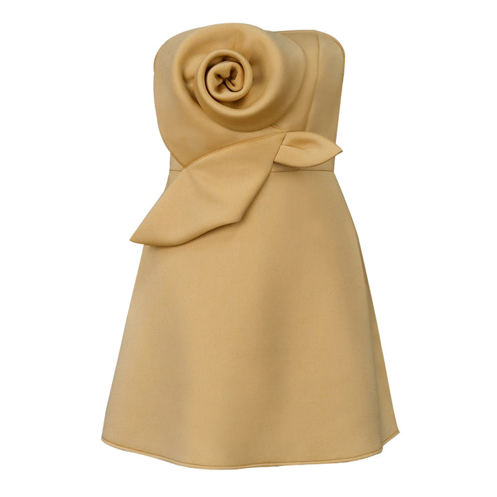 Dame elegant brudepige-kjole med voluminøst rose-detalje Skovae