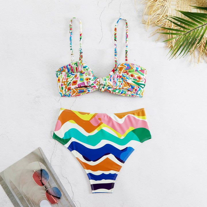 Dame bikini-sæt med trendy bandeau-top og højtsiddende trusser Stilla