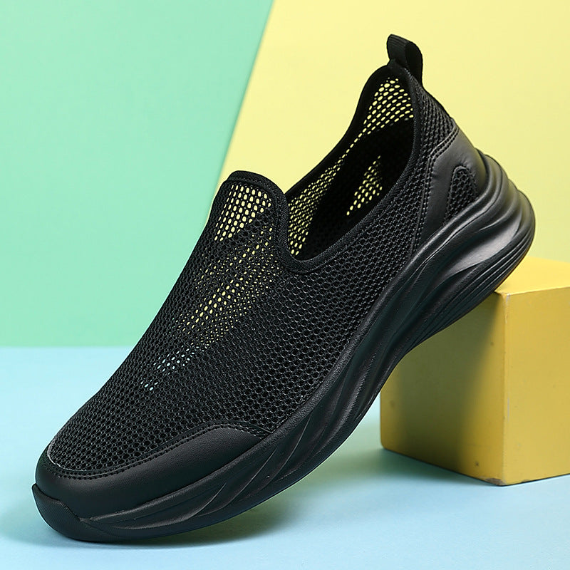 Herrer nan åndbar net-sportsko med slip-on form og stødabsorberende sål Skovae