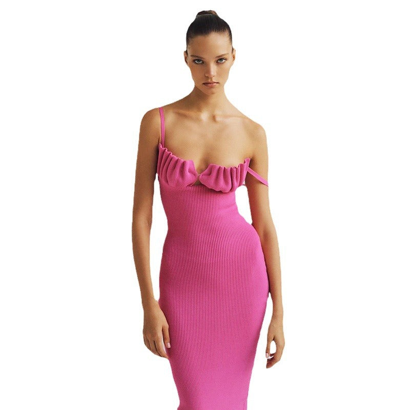 Dame ribstrik bodycon midi kjole med flæse detalje Stilla