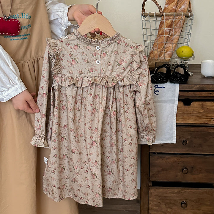 Pige Vintage Blomster Rufflesvingkjole Stilla