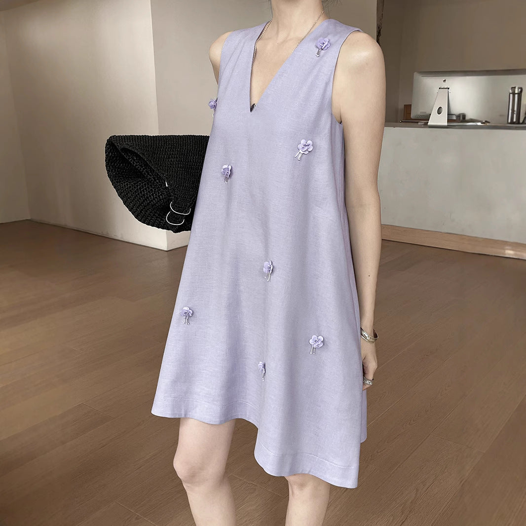 Dame ærmeløs top med kunstnerisk broderedesign og elegant V-udskæring Stilla