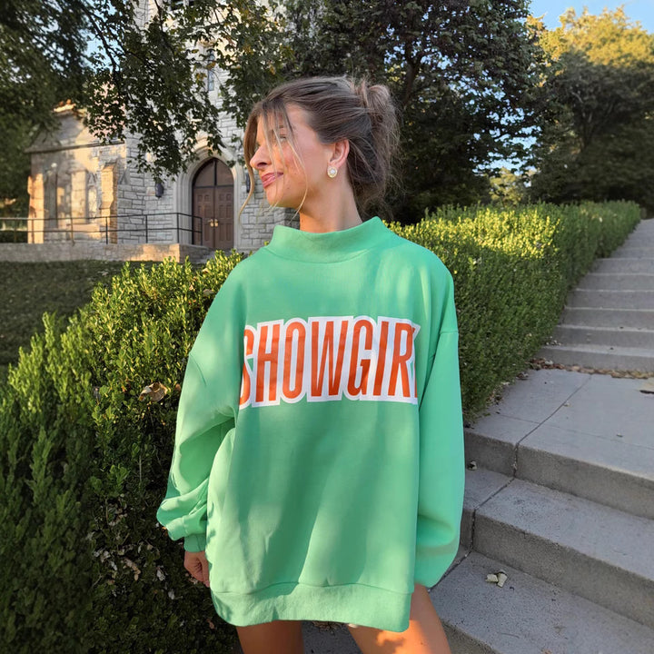 Dame nan weites sweatshirt med høj krave og iøjnefaldende frontprint skovae