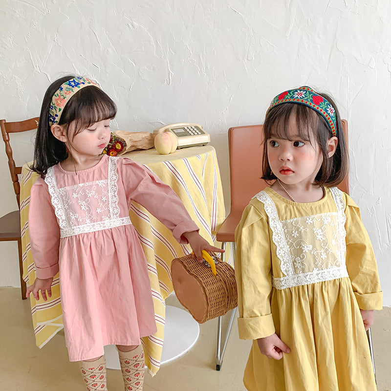 Pige vintage-inspireret broderet bomuldsdresses Stilla