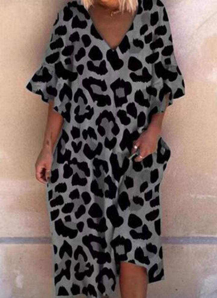 Dame maxikjole med moderne leopardmønster og luftige ærmer Stilla