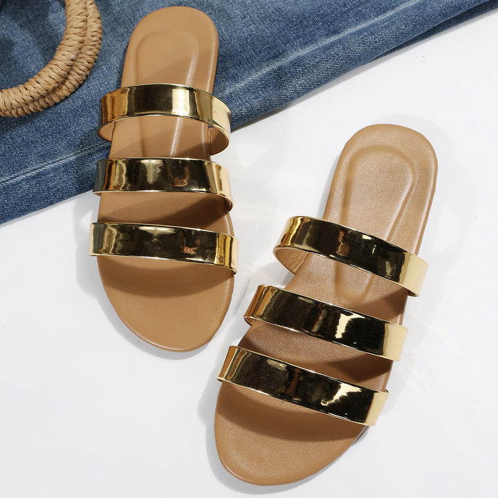 Dame Slipper med skinnende, brede metallic-stropper og komfortabelt fodseng Stilla