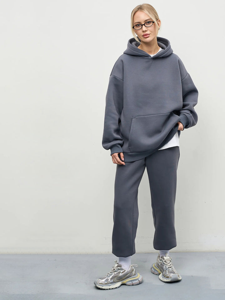 Dame Oversized Hoodie og Behagelige Joggingbukser i Moderne Design