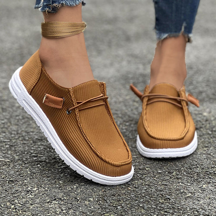 Dame afslappede Slip-On sko med elastisk komfort Stilla