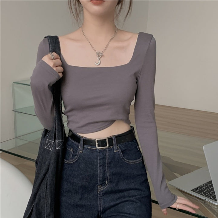 Kvinders langærmet crop top med elegant firkantet halsudskæring og flatterende pasform