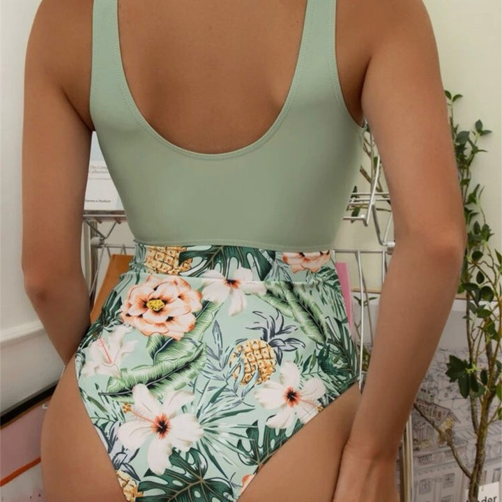 Dame Én del Badedrakt med blomsteret kutt-design og høj liv-snit Stilla