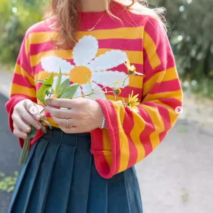 Dame Modish Crop-Sweater med fluffy blomsterdesign og stribet design Stilla