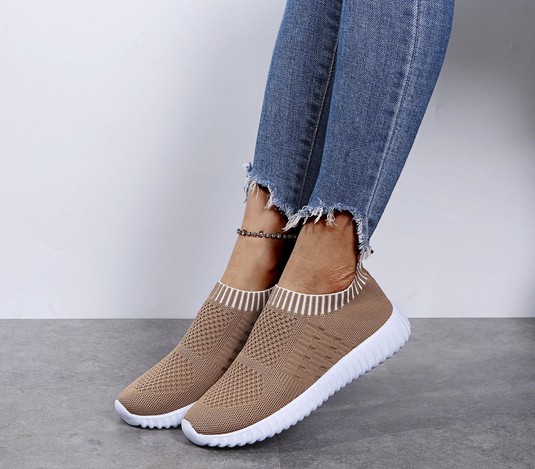Dame Sporty Slip-On Sneakers med elastisk strikoverdel og skridsikker sål Stilla