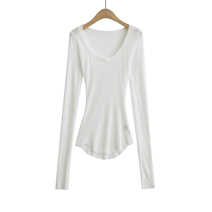 Dame langærmet, kropsnært shirt med elegant rund halsudskæring og flydende snit Stilla