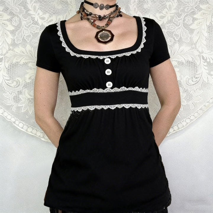 Damen Freizeitkleid mit Spitzenakzenten und eleganter Knopfleiste Skovae