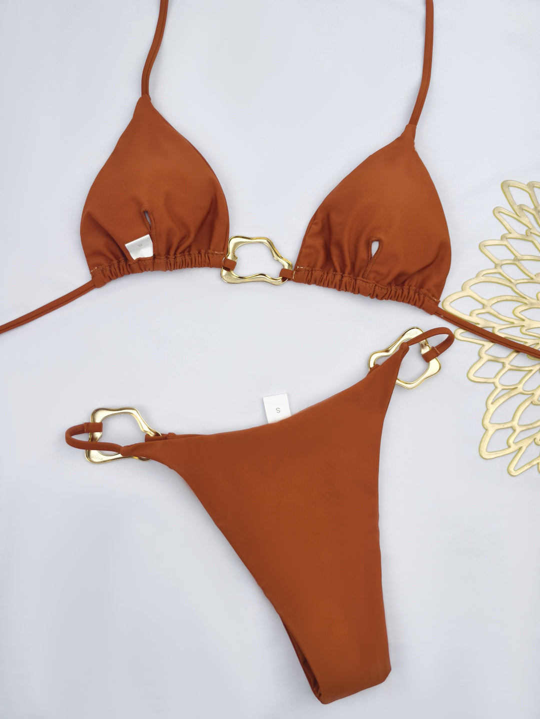 Dame Triangel-Bikini med stilfulde guldkantninger Skovae