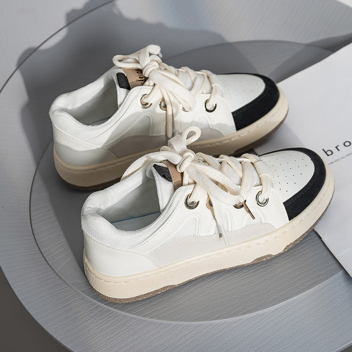 Dame Sporty Sneakers med åndbare mesh-indlæg og støddæmpende sål Stilla
