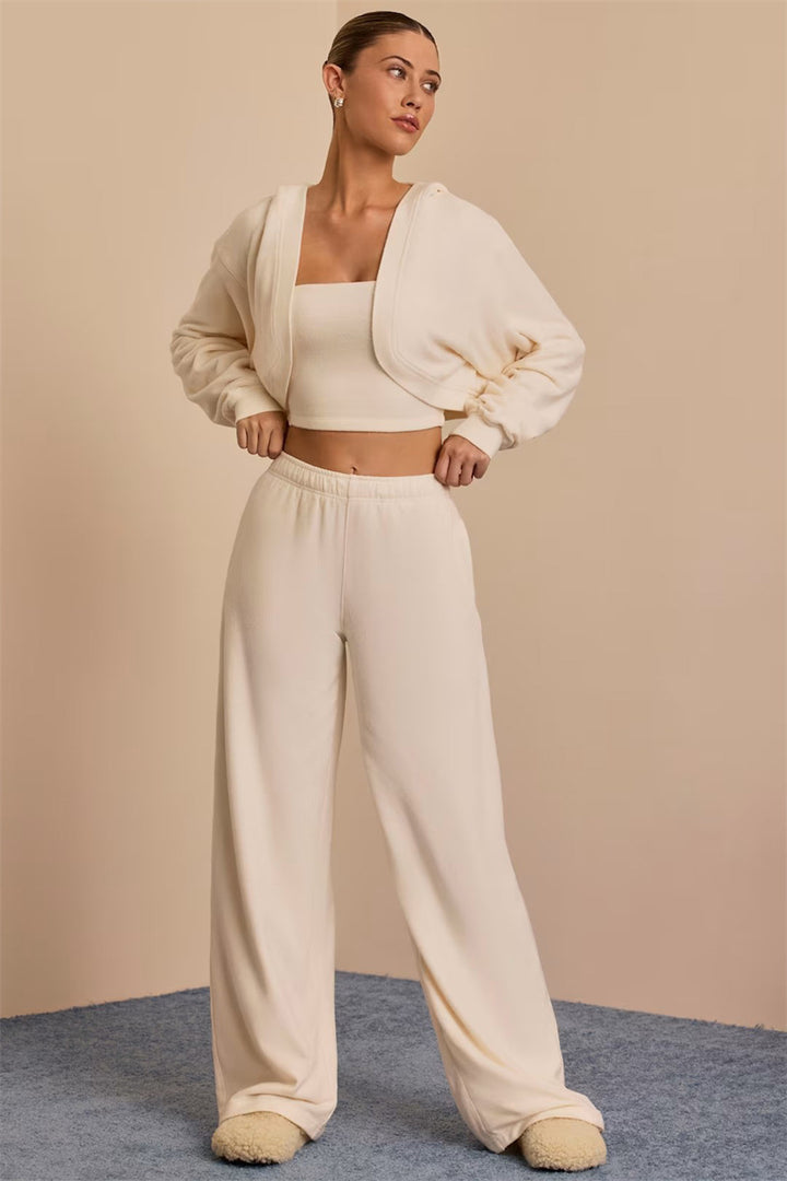 Kvinders afslappede lounge sæt med cropped top og bred buks ben Skovae