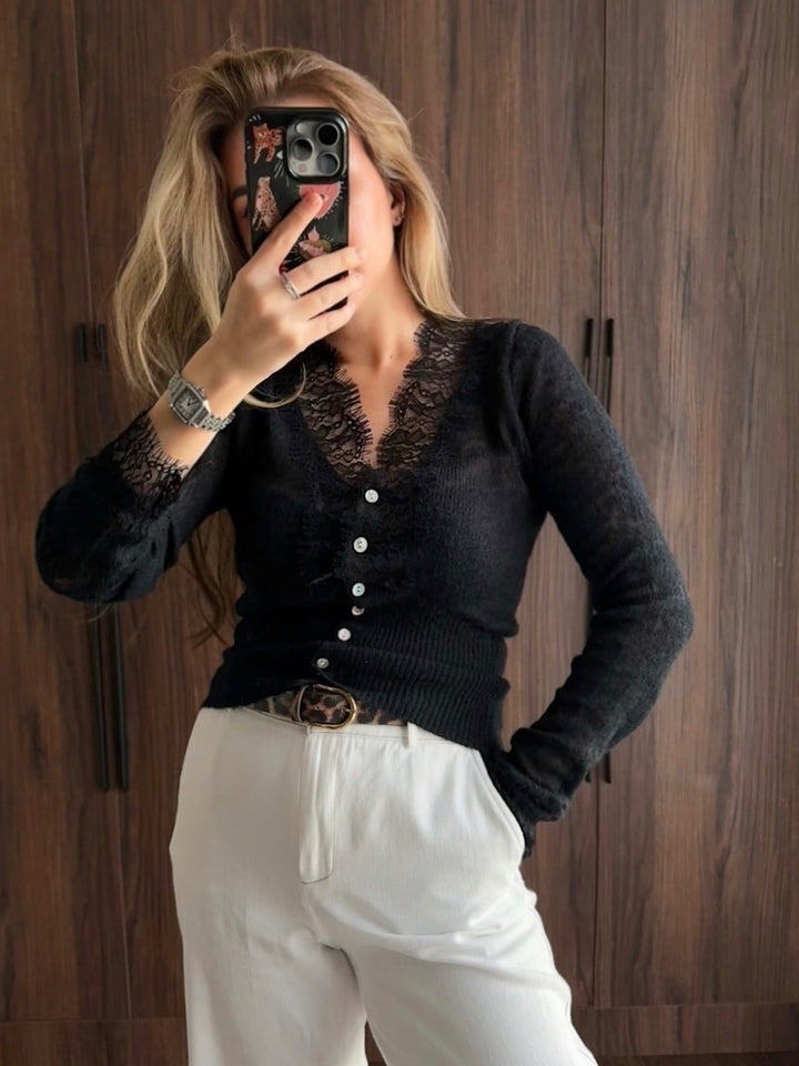 Kvindernes cardigan med delikate blonde detaljer Stilla